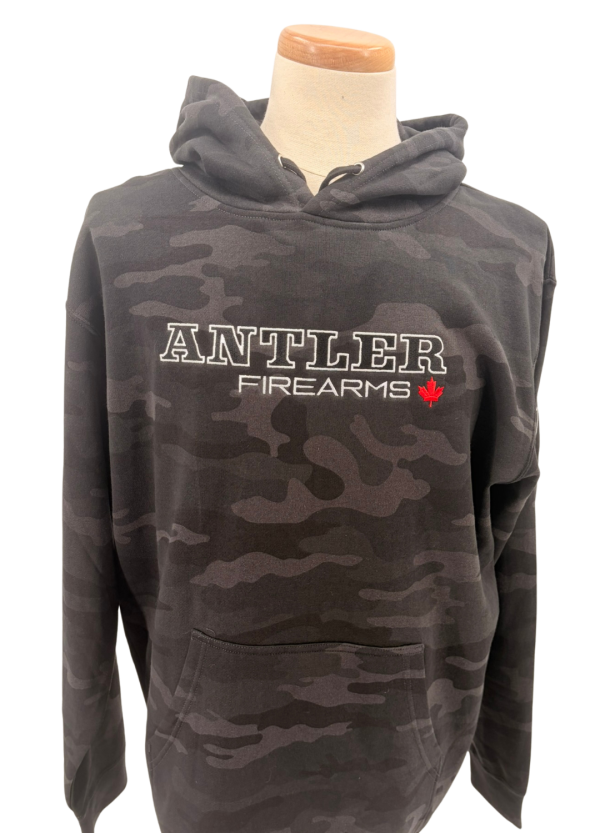 Hoodie Camo    –  75$ - Taille: M